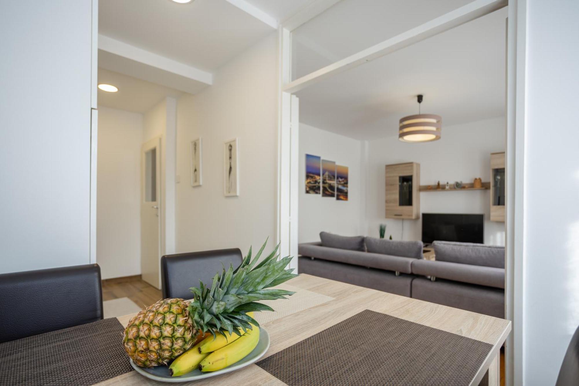Apartment Sara Belgrade Exterior photo
